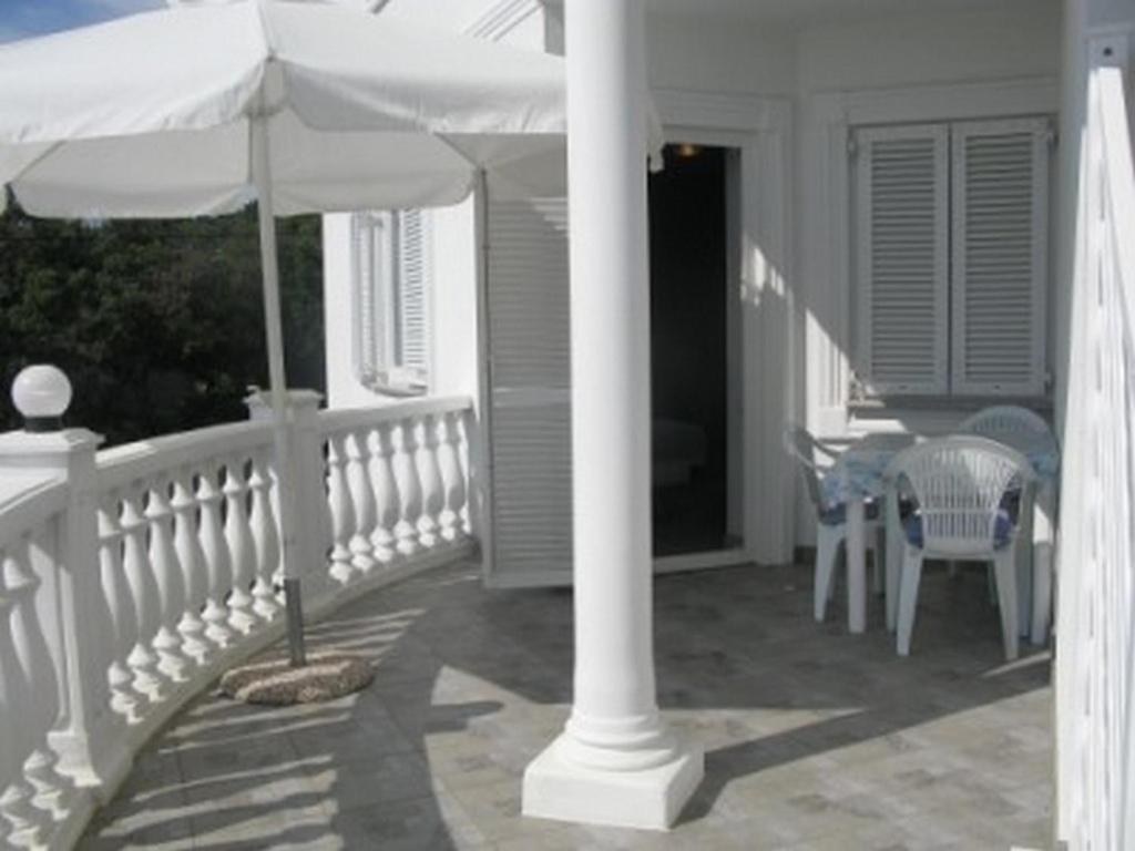 Apartments With A Parking Space Barbat, Rab - 16816 Barbat na Rabu ภายนอก รูปภาพ