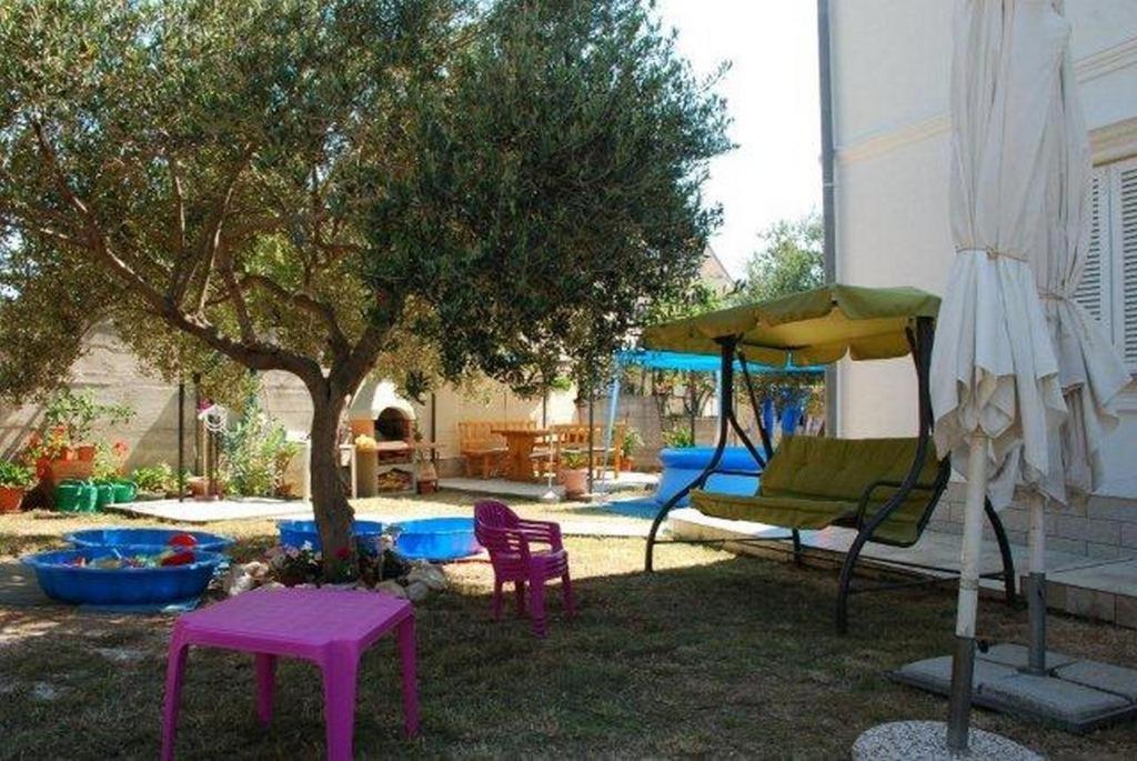 Apartments With A Parking Space Barbat, Rab - 16816 Barbat na Rabu ภายนอก รูปภาพ