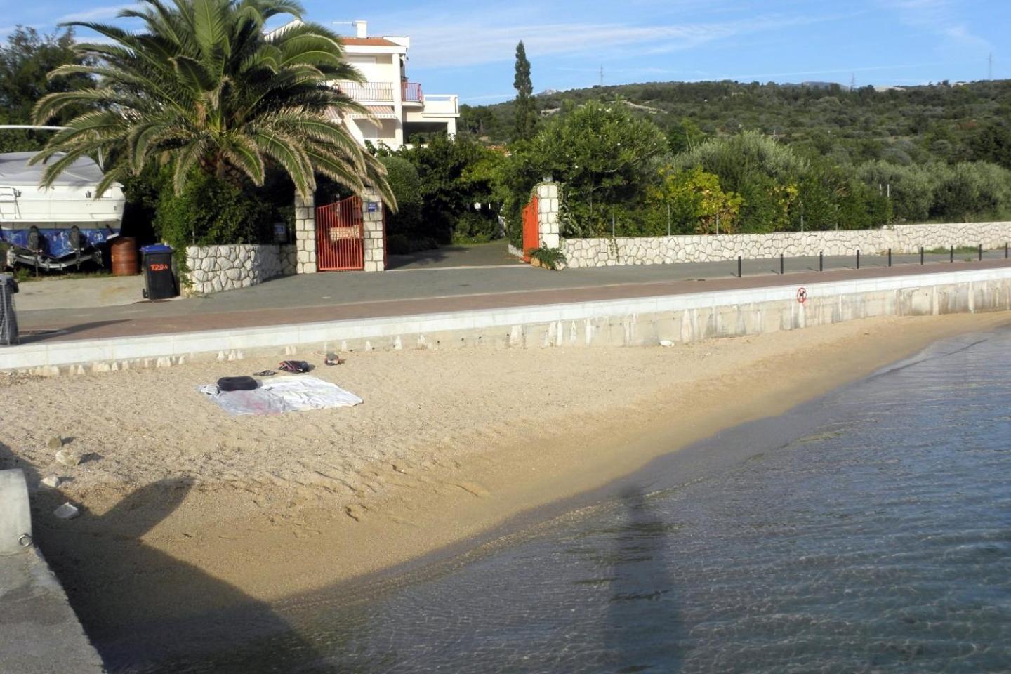 Apartments With A Parking Space Barbat, Rab - 16816 Barbat na Rabu ภายนอก รูปภาพ